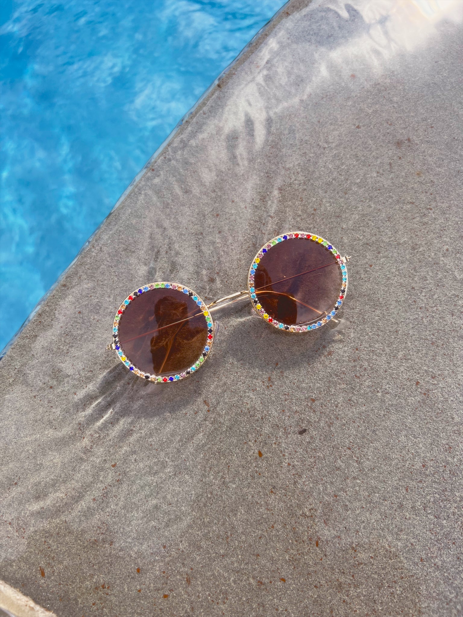 "Sparks Fly" Colorful Gem Round Frame Sunglasses